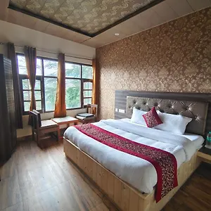 Mountain Zest-simla Royale Near Mall Road-free Pickup From Railway Station Hotel